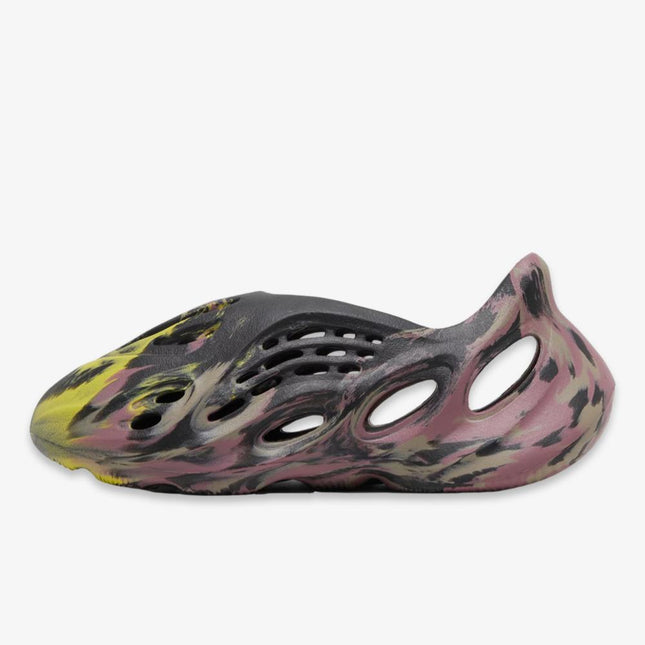 (Men's) Adidas Yeezy Foam Runner 'MX Carbon' (2022) IG9562 - SOLE SERIOUSS (1)