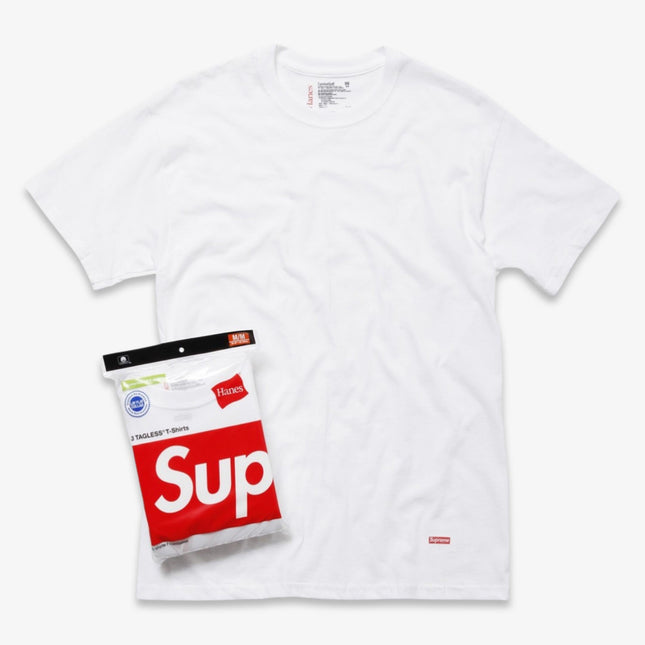 Supreme x Hanes Tagless Tees (3 Pack) White FW22 - SOLE SERIOUSS (1)