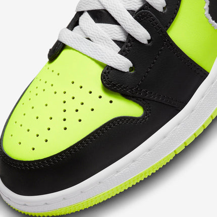Air Jordan 1 Low SE 'Black Cat Volt' (2023) (GS) | SOLE SERIOUSS [6]