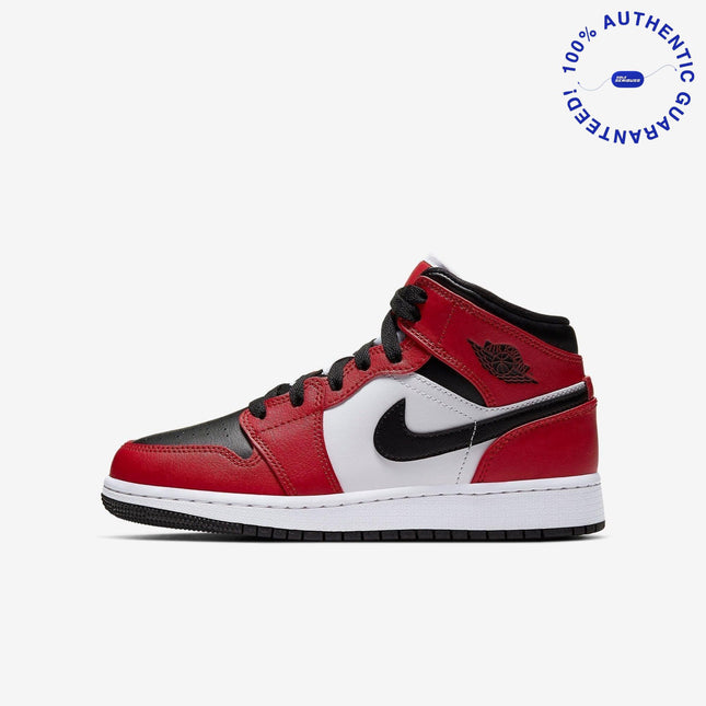 Air Jordan 1 Mid 'Chicago Black Toe' (2020) (GS) | SOLE SERIOUSS [1]