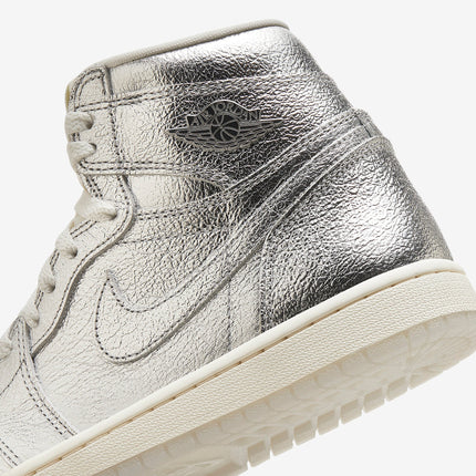 Air Jordan 1 Retro High OG 'Chrome' (2024) (Womens) | SOLE SERIOUSS [7]