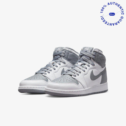 Air Jordan 1 Retro High OG 'Stealth' (2022) (GS) | SOLE SERIOUSS [3]