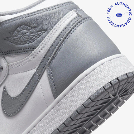 Air Jordan 1 Retro High OG 'Stealth' (2022) (GS) | SOLE SERIOUSS [7]