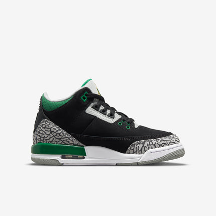 Air Jordan 3 Retro 'Pine Green' (2021) (GS) | SOLE SERIOUSS [2]