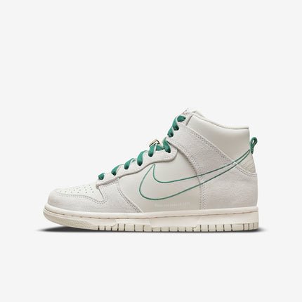 (GS) Nike Dunk High SE 'First Use Green Noise' (2021) DD0733-001 - SOLE SERIOUSS (1)