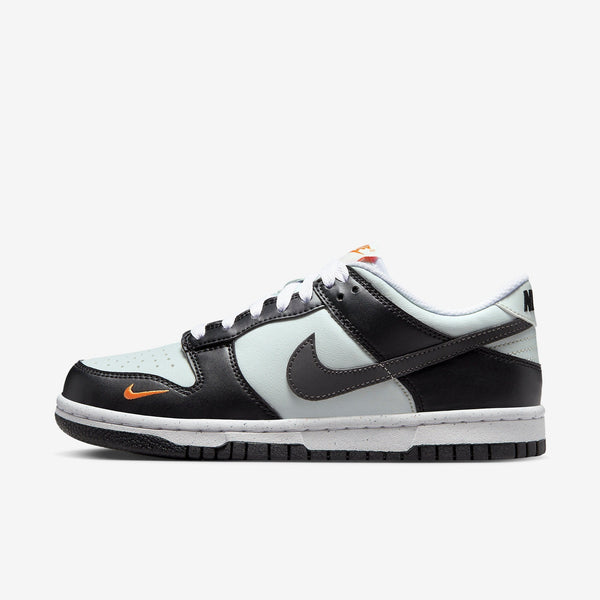 Outlet Nike dunk low panda gs size 6.5y/8w