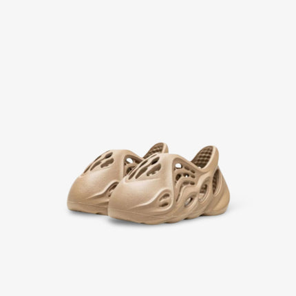 (Infant) Adidas Yeezy Foam Runner 'Mist' (2022) GW1971 - SOLE SERIOUSS (2)