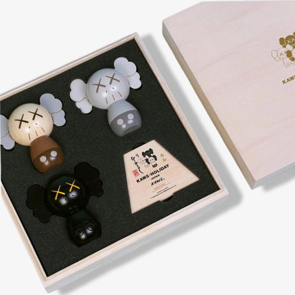 KAWS Holiday Companion Kokeshi Dolls 'Japan' (Set of 3) - SOLE SERIOUSS (2)