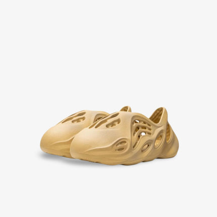 (Kids) Adidas Yeezy Foam Runner 'Desert Sand' (2022) HP5343 - SOLE SERIOUSS (2)