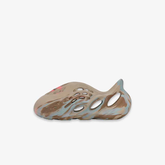 (Kids) Adidas Yeezy Foam Runner 'MX Sand Grey' (2021) GY3970 - SOLE SERIOUSS (1)