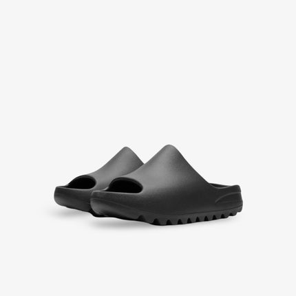 (Kids) Adidas Yeezy Slide 'Dark Onyx' (2024) ID5104 - SOLE SERIOUSS (2)