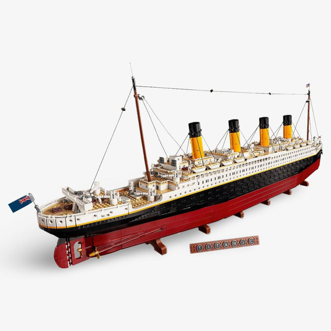 LEGO Creator Expert 'Titanic' Building Kit (10294) - SOLE SERIOUSS (1)