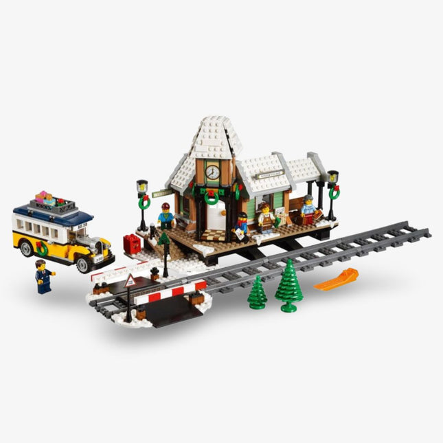 LEGO Creator Expert 'Winter Village Station' Building Kit (10259) - SOLE SERIOUSS (1)