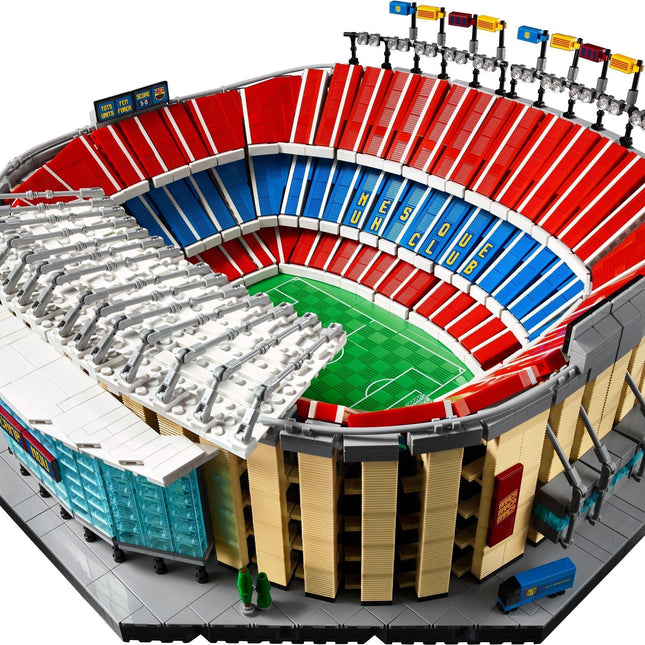 LEGO Creator Expert x FC Barcelona 'Camp Nou' Building Kit (10284) - SOLE SERIOUSS (1)