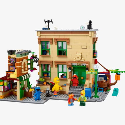 LEGO Ideas '123 Sesame Street' Building Kit (21324) - SOLE SERIOUSS (1)