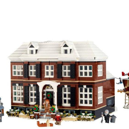 LEGO Ideas 'Home Alone' Building Kit (21330) - SOLE SERIOUSS (1)