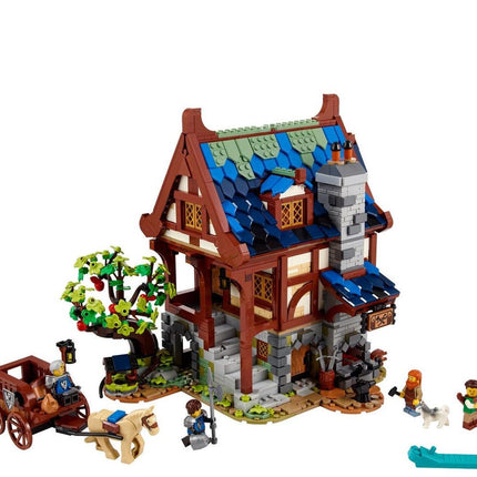LEGO Ideas 'Medieval Blacksmith' Building Kit (21325) - SOLE SERIOUSS (1)