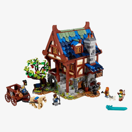 LEGO Ideas 'Medieval Blacksmith' Building Kit (21325) - SOLE SERIOUSS (1)