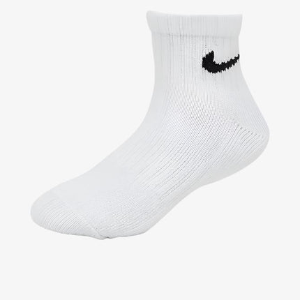 (Little Kids) Nike Dri-Fit Cushioned Mid Training Quarter Ankle Socks (6 Pack) White UN0018-001 - SOLE SERIOUSS (2)