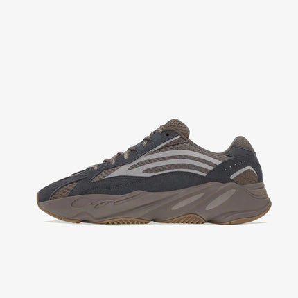 (Men's) Adidas Yeezy Boost 700 V2 'Mauve' (2021) GZ0724 - SOLE SERIOUSS (1)