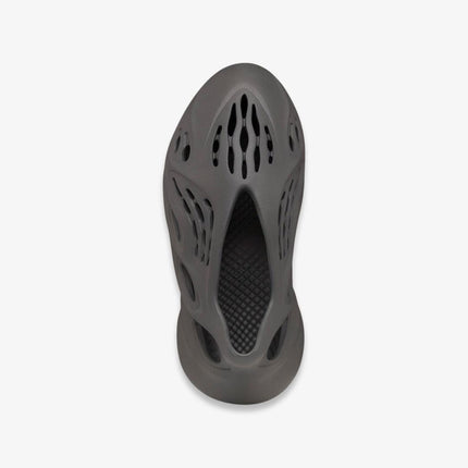 (Men's) Adidas Yeezy Foam Runner 'Carbon' (2023) IG5349 - SOLE SERIOUSS (4)