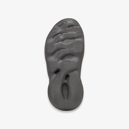 (Men's) Adidas Yeezy Foam Runner 'Carbon' (2023) IG5349 - SOLE SERIOUSS (5)