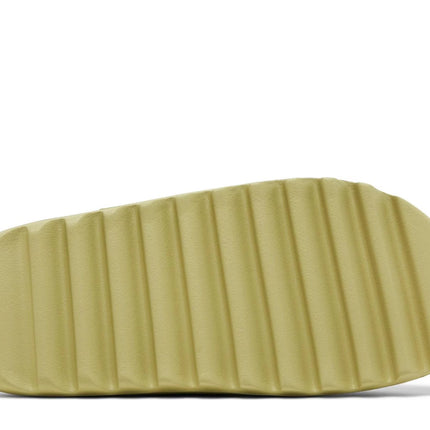 (Men's) Adidas Yeezy Slide 'Resin' (2021) FZ5904 - SOLE SERIOUSS (2)