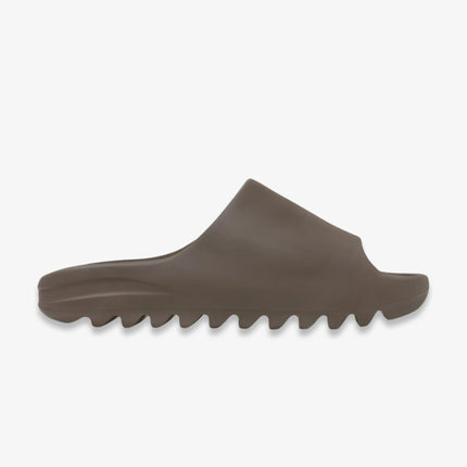 (Men's) Adidas Yeezy Slide 'Soot' (2021) GX6141 - SOLE SERIOUSS (2)