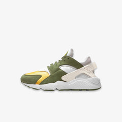 (Men's) Nike Air Huarache LE x Stussy 'Dark Olive' (2021) DD1381-300 - SOLE SERIOUSS (1)