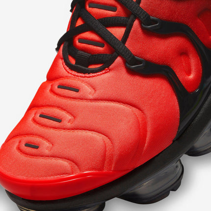 (Men's) Nike Air VaporMax Plus 'Darth Maul / Bright Crimson' (2022) DZ4857-001 - SOLE SERIOUSS (6)