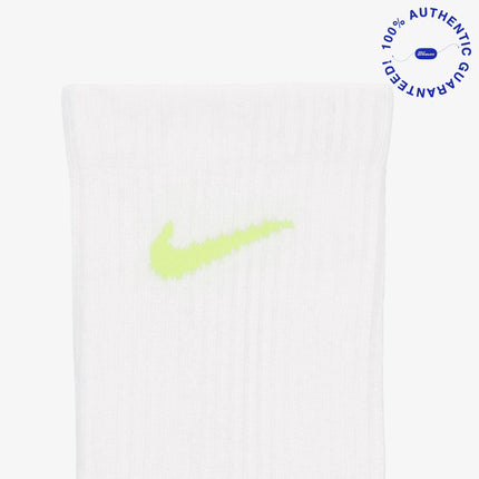 Nike Dri-FIT Everyday Plus Cushioned High Training Crew Socks (3 Pack) White / Multicolor | SOLE SERIOUSS [4]