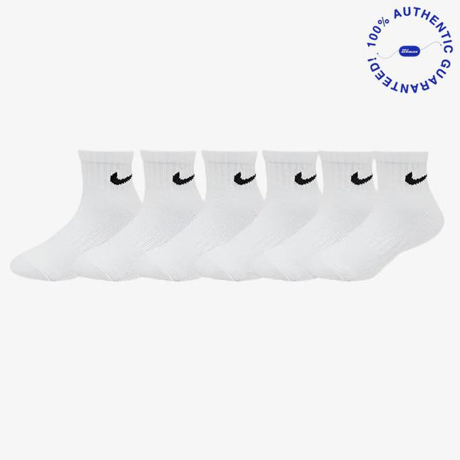 Nike Dri-Fit Cushioned Mid Training Quarter Ankle Socks (6 Pack) White (Little Kids) | SOLE SERIOUSS [1]