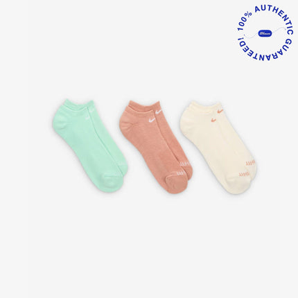 Nike Everyday Plus Cushioned Low Training No-Show Socks (3 Pack) Multicolor | SOLE SERIOUSS [3]
