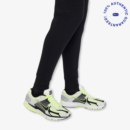 Nike NSW Tech Fleece Jogger Sweatpants Black (Mens) | SOLE SERIOUSS [3]