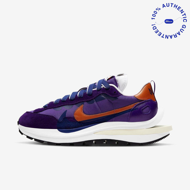 Nike VaporWaffle x Sacai 'Dark Iris' (2021) | SOLE SERIOUSS [1]