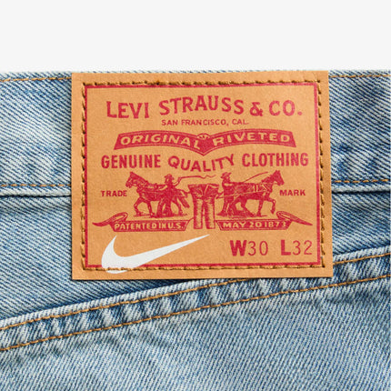 Nike x Levi's Baggy Denim Jeans Light Blue Wash (SS25) 002TN-0000 | SOLE SERIOUSS [3]