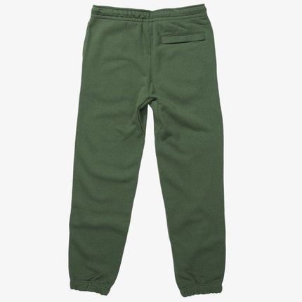 Nike x Stranger Things NRG Club CF BB Sweatpant 'Hawkins High School Phys. Ed' Green (SS19) | SOLE SERIOUSS [2]