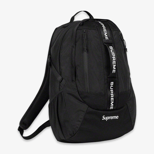 Supreme Backpack Black (FW22) - SOLE SERIOUSS (1)