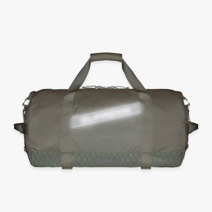 Supreme Duffle Bag White (FW23) - SOLE SERIOUSS (2)