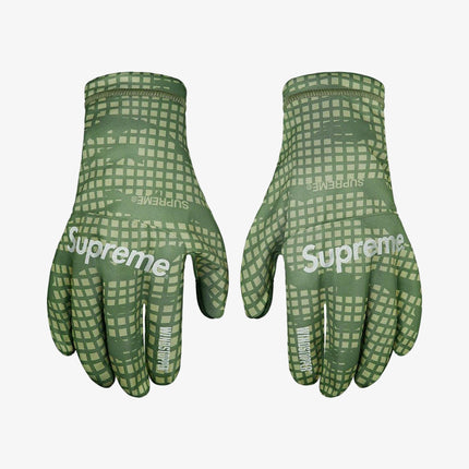 Supreme WINDSTOPPER Gloves Olive Grid Camo FW21 - SOLE SERIOUSS (1)