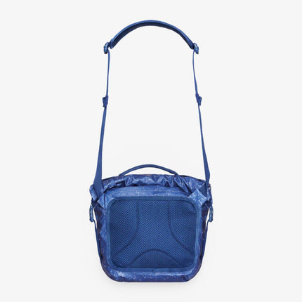 Supreme Waterproof Reflective Speckled Shoulder Bag Royal (FW20) - SOLE SERIOUSS (3)