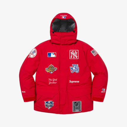Supreme x MLB New York Yankees x GORE-TEX 700-Fill Down Jacket Red FW21 - SOLE SERIOUSS (1)