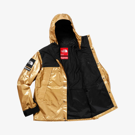 Supreme x The North Face Mountain Parka 'Metallic' Gold SS18 - SOLE SERIOUSS (2)