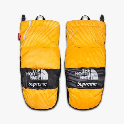 Supreme x The North Face Printed Montana Mitt 'Trompe L'Oeil' Yellow SS23 - SOLE SERIOUSS (2)