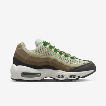 (Women's) Nike Air Max 95 'Earth Day' (2022) DV3450-300 - SOLE SERIOUSS (2)