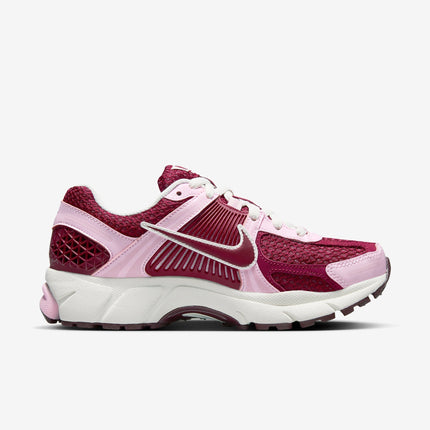 (Women's) Nike Zoom Vomero 5 'Pink Foam / Team Red' (2023) FN7196-663 - SOLE SERIOUSS (2)