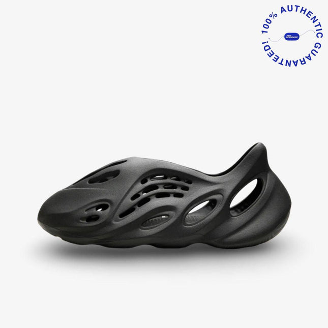 adidas Yeezy Foam Runner 'Carbon' (2023) | SOLE SERIOUSS [1]