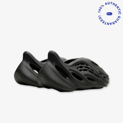 adidas Yeezy Foam Runner 'Carbon' (2023) | SOLE SERIOUSS [3]