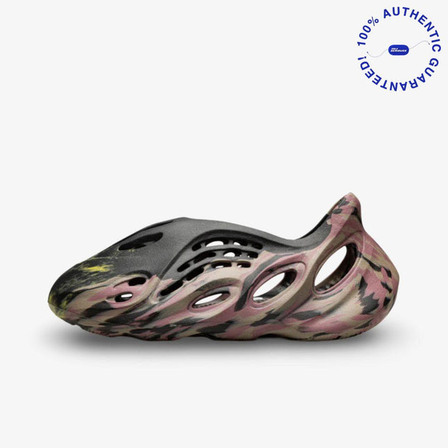 adidas Yeezy Foam Runner 'MX Carbon' (2022) | SOLE SERIOUSS [1]