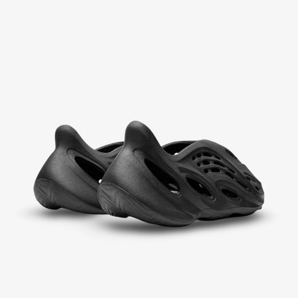 adidas Yeezy Foam Runner 'Onyx' (2022) | SOLE SERIOUSS [3]